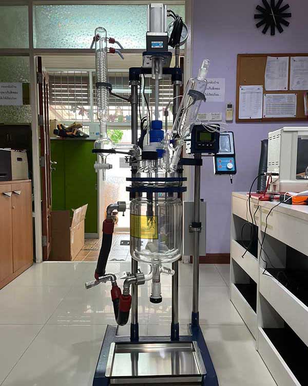 玻璃反應釜不能與哪些介質和物料接觸？怎么清洗？