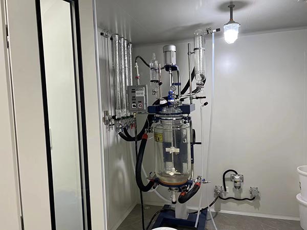 玻璃反應(yīng)釜廠家怎么選?